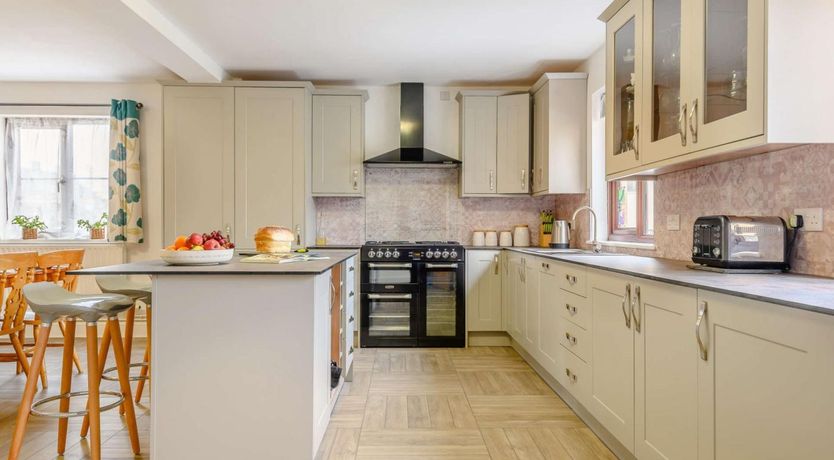 Photo of 6 Bed in Brecon