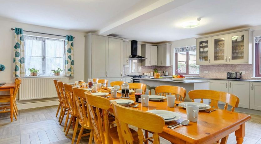 Photo of 6 Bed in Brecon