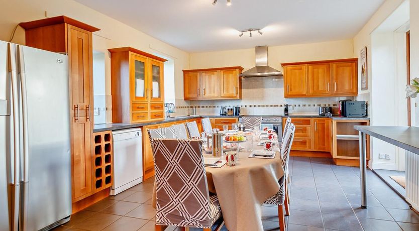 Photo of 7 Bed in Cupar