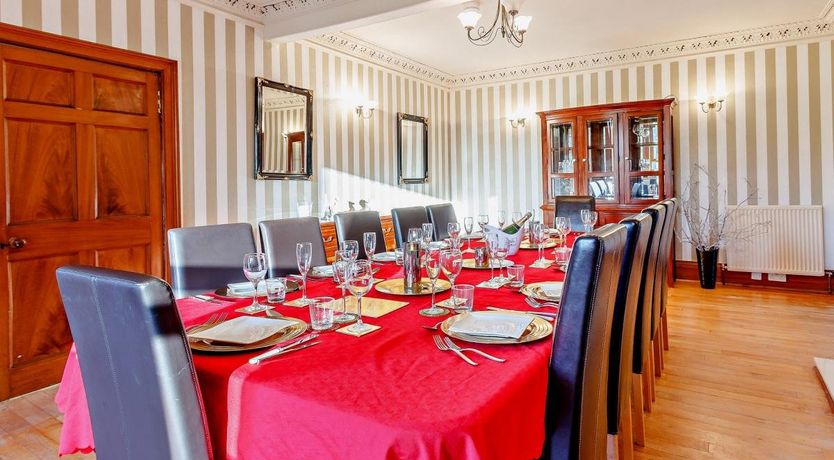 Photo of 7 Bed in Cupar