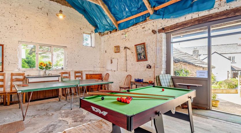 Photo of 6 Bed in Eastleigh