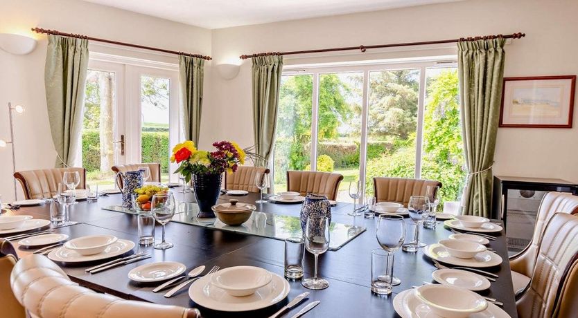 Photo of 6 Bed in Eastleigh