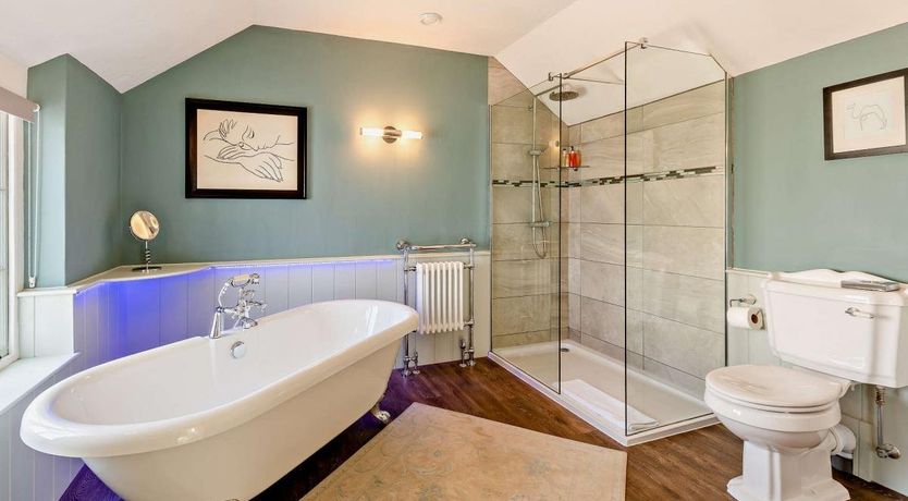 Photo of 6 Bed in Eastleigh