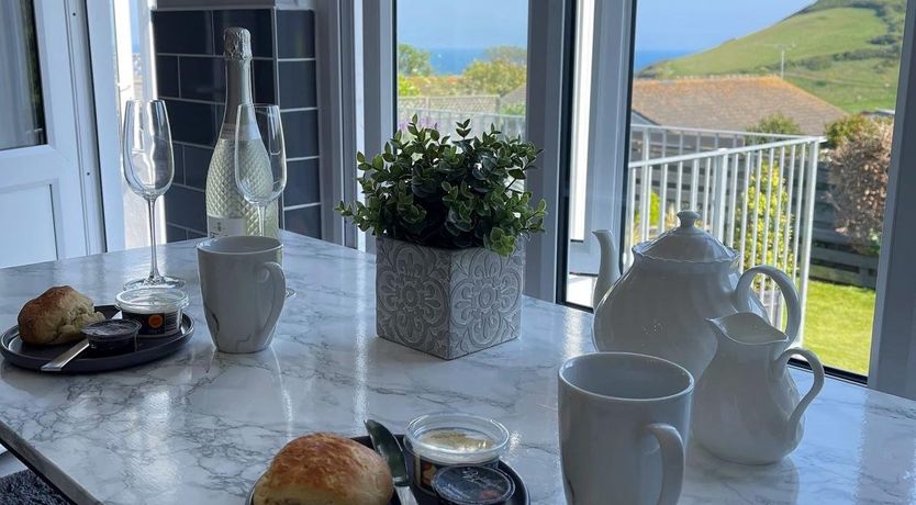 Photo of 3 Bed in Gorran Haven