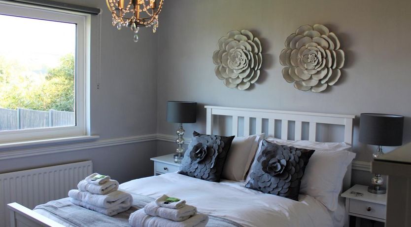 Photo of 3 Bed in Gorran Haven