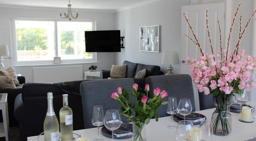 Photo of 3 Bed in Gorran Haven