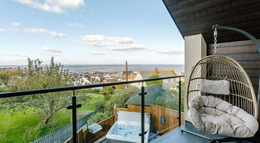 Photo of 3 Bed in Watchet