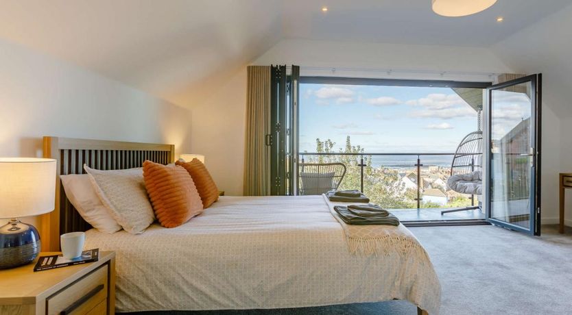 Photo of 3 Bed in Watchet