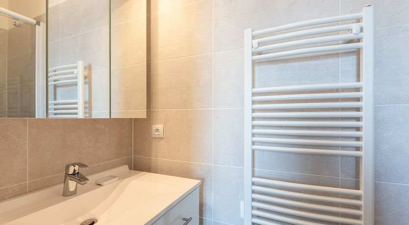 Photo of Ice Cube Heights