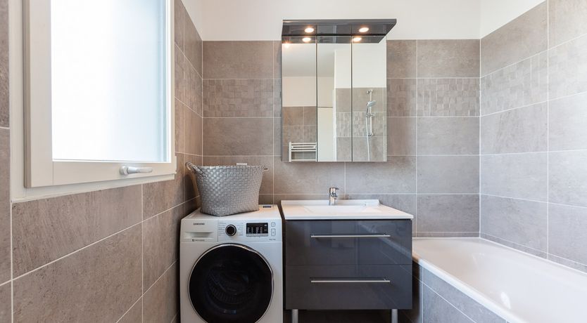 Photo of Ice Cube Heights