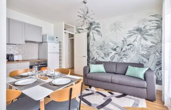 Opalite Apartment