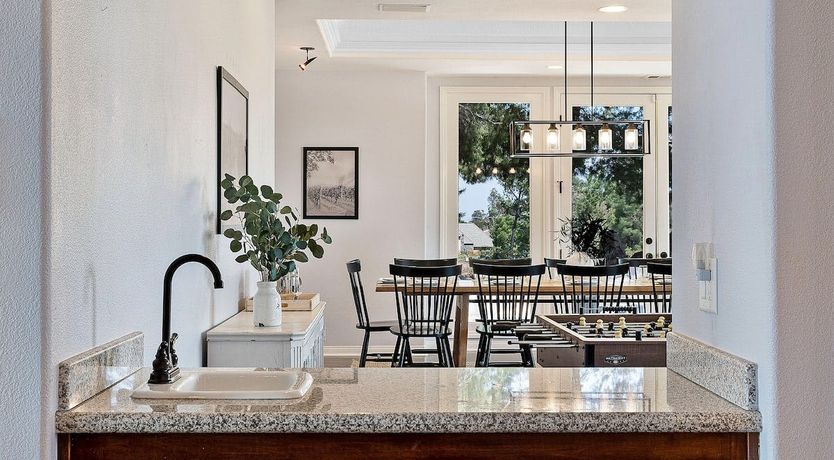 Photo of Straight From the Vine