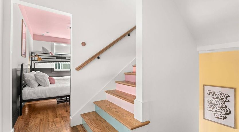 Photo of Dolly's Rainbow