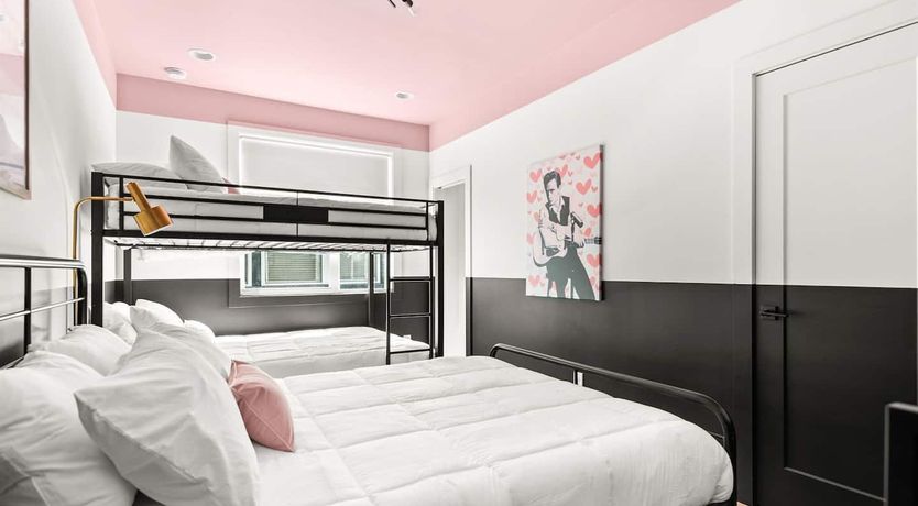 Photo of Dolly's Rainbow