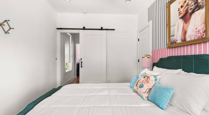 Photo of Dolly's Rainbow