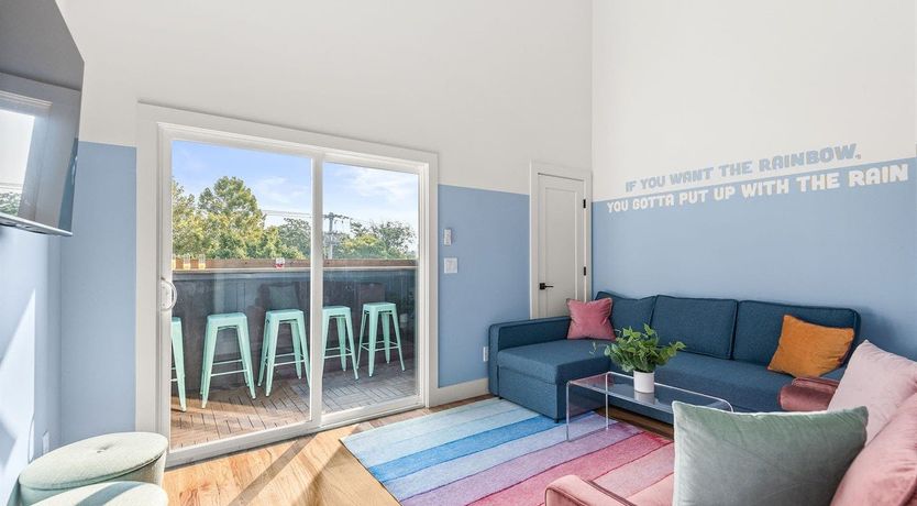 Photo of Dolly's Rainbow