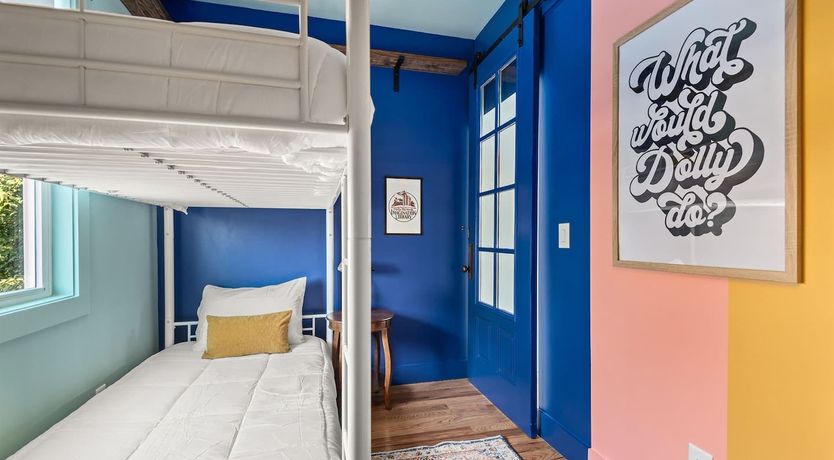 Photo of Dolly's Rainbow