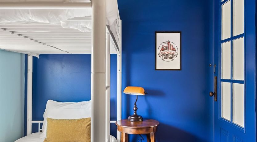 Photo of Dolly's Rainbow