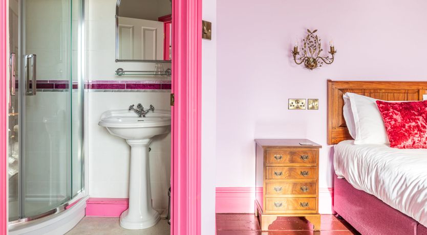 Photo of Victoriana Farm