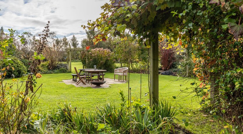 Photo of Victoriana Farm