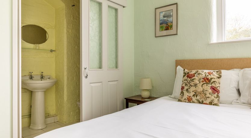 Photo of Victoriana Farm