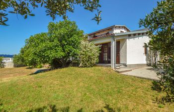 Karmela Holiday Home