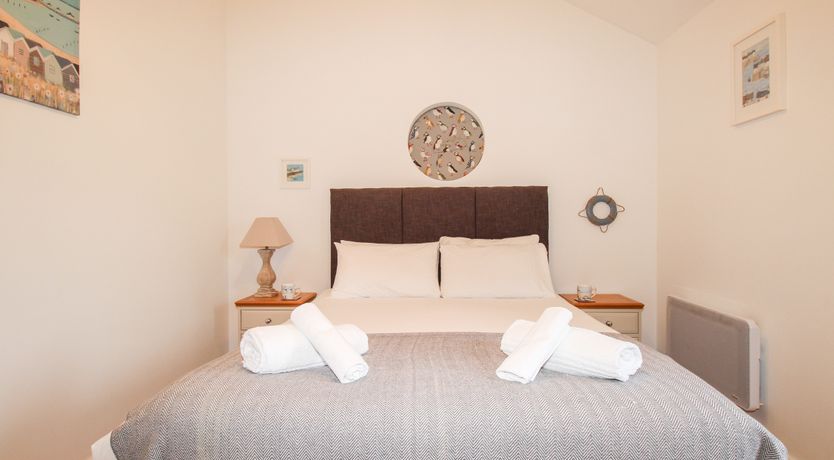 Photo of Beside the Sea