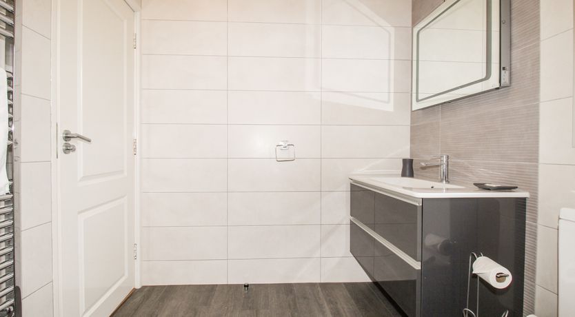 Photo of Beside the Sea