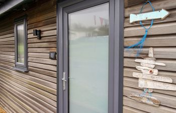 Beside the Sea Holiday Cottage