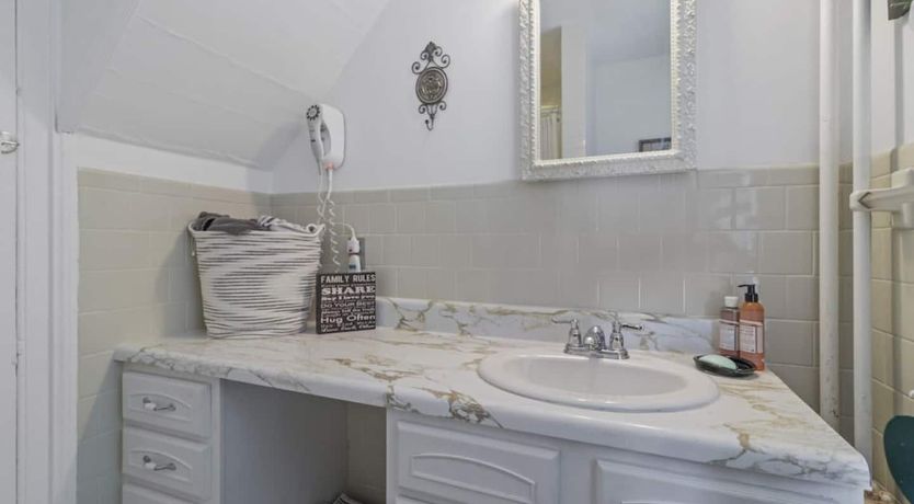 Photo of Hudson Grandeur