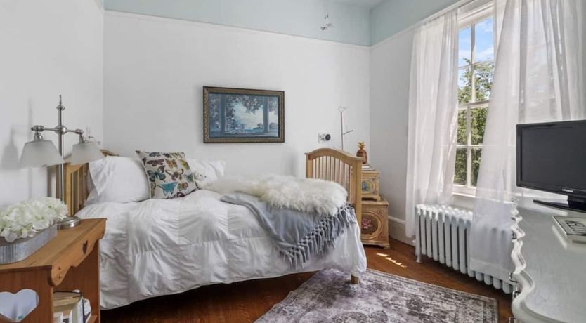 Photo of Hudson Grandeur