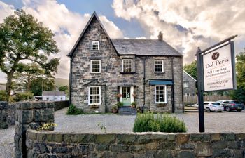Dol Peris Holiday Cottage