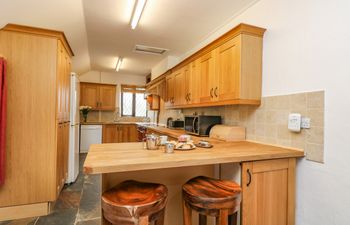 South Boduel Farmhouse Holiday Cottage