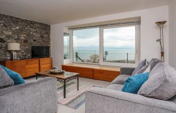 Awel Y Mor Holiday Cottage