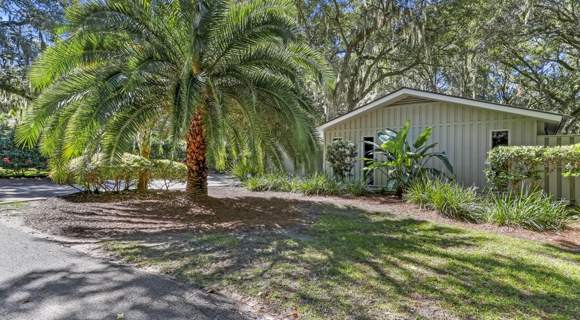 Photo of Oyster & Pearl