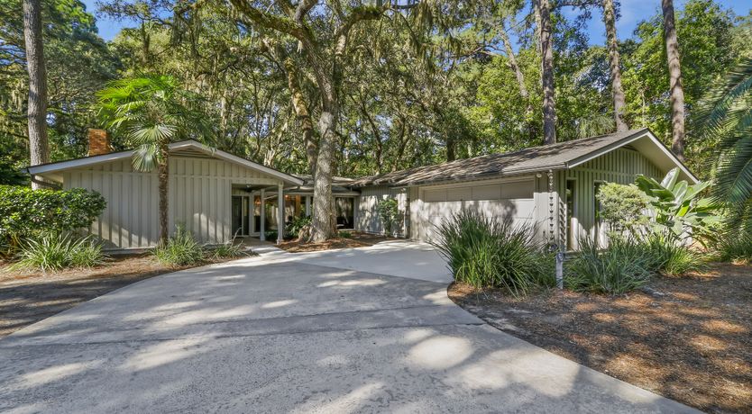 Photo of Oyster & Pearl