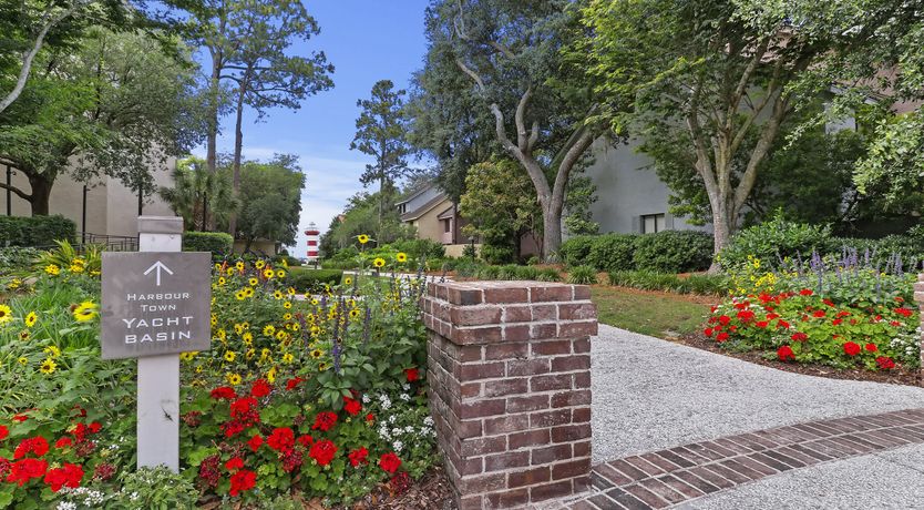 Photo of Oyster & Pearl