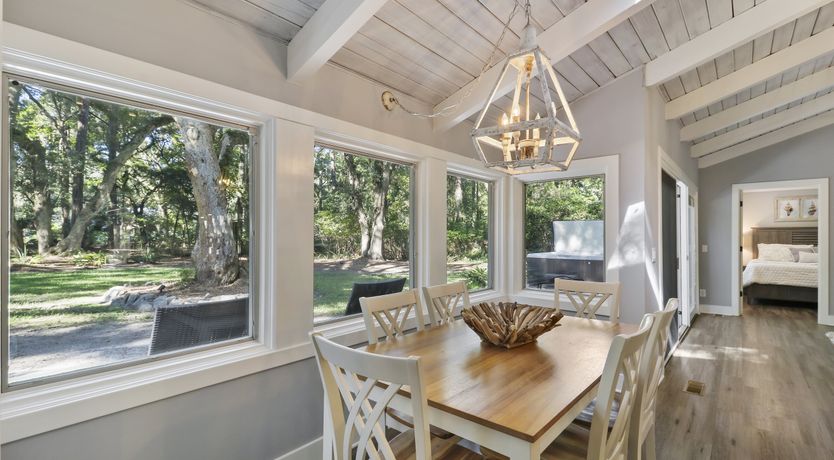 Photo of Oyster & Pearl