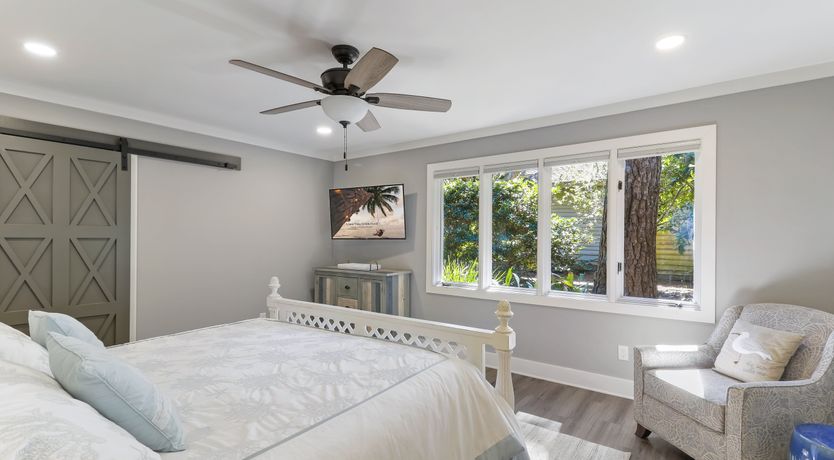 Photo of Oyster & Pearl