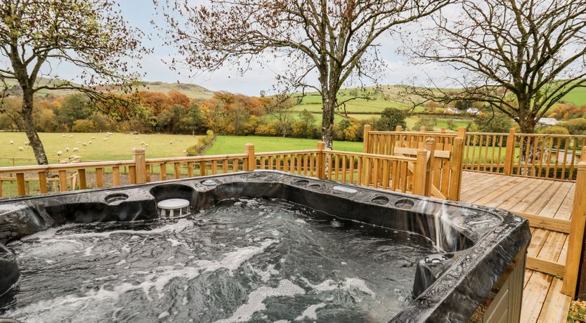 Photo of Hillside Lodge