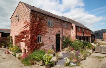 Old English Farmhouse Holiday Cottage