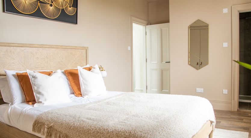 Photo of Georgian Grace