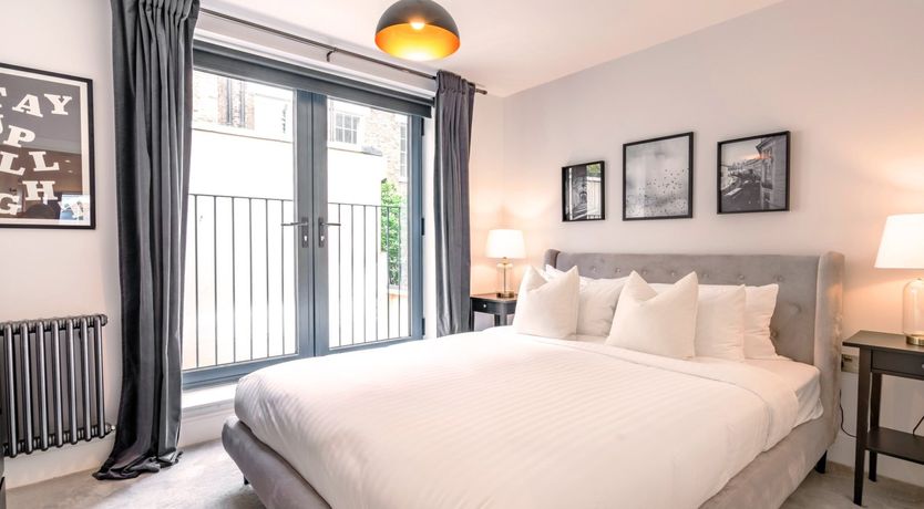 Photo of Black & Bloom