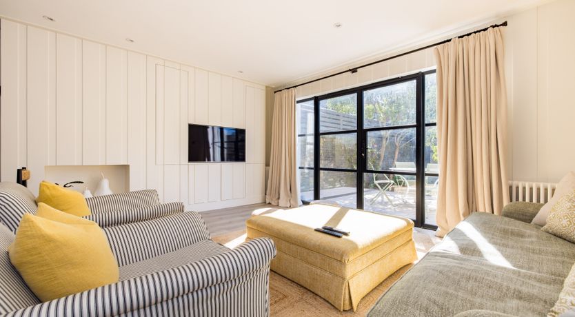 Photo of Battersea Set