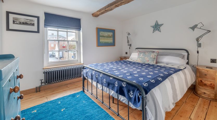 Photo of Pale Blue Gull