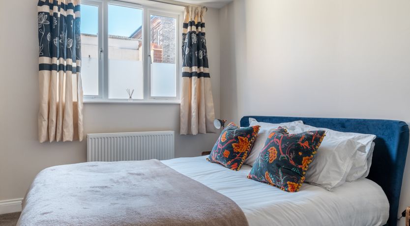 Photo of Town Is By The Sea