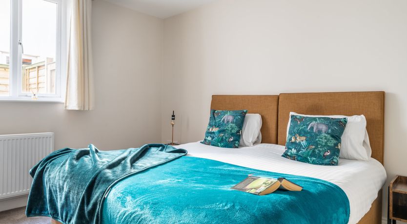 Photo of Town Is By The Sea