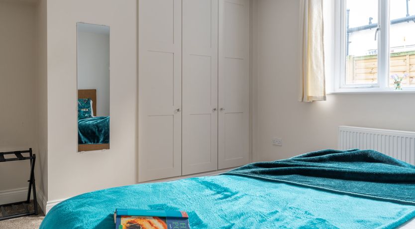 Photo of Town Is By The Sea