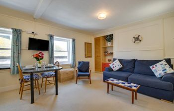 Flat 4, Cheriton House Apartment