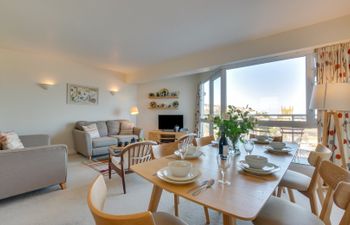 Flat 2, 4 Fernlea Terrace Apartment